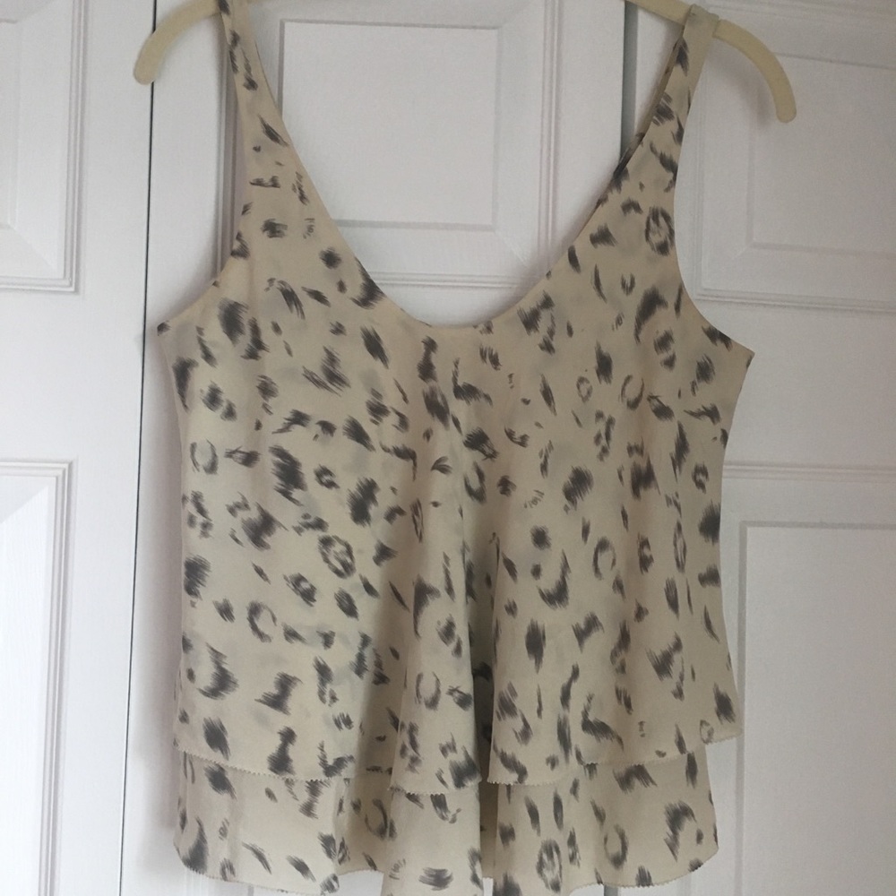 Aritzia - Babaton 100% silk blouse